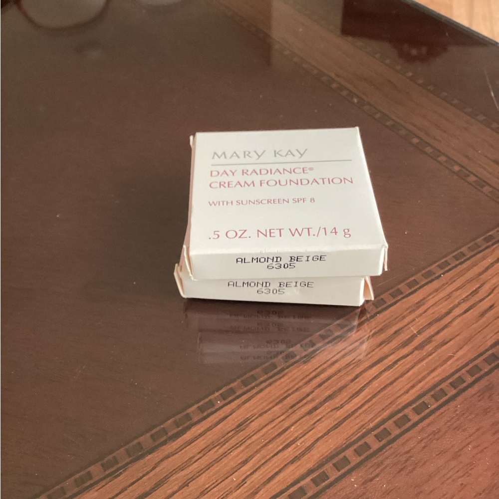 RESERVED for bryannakemp2272   Mary Kay Cream Foundation in Almond Beige